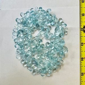 OVER THE TOP gorgeous 34"of briolette blue topaz  lariat vintage necklace